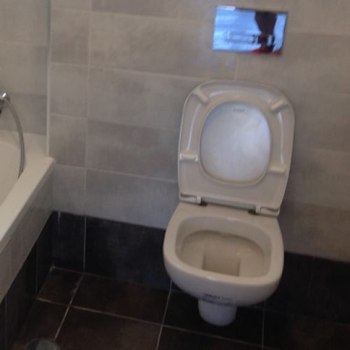 התקנת אסלה סמויה